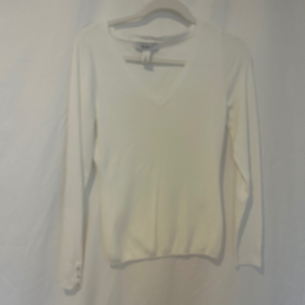 White House Black Market cream sweater size Medium